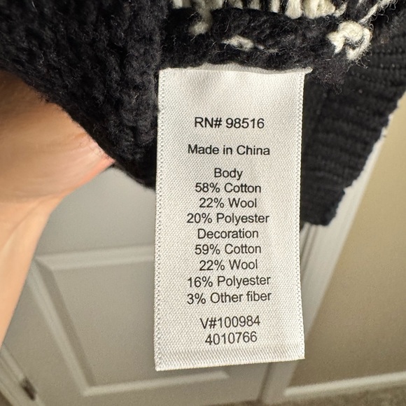 READ DESCRIPTION Oversized Sweater Vest by Coldwater Creek - SKU 1019 - Picture 5 of 6